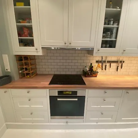 Executive 5 Bedrooms House In Central - 5 Mins Walk From Station Apartment Lillestrom