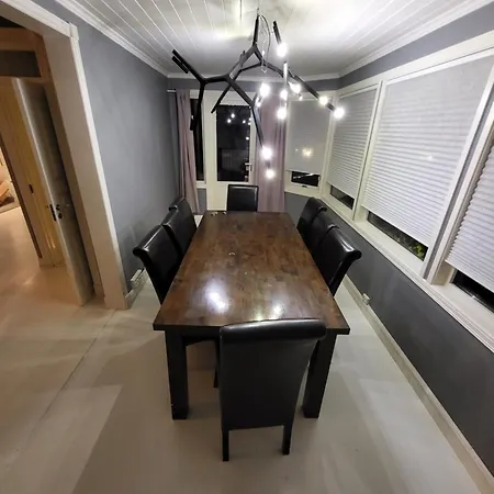 Apartment Executive 5 Bedrooms House In Central - 5 Mins Walk From Station Lillestrom