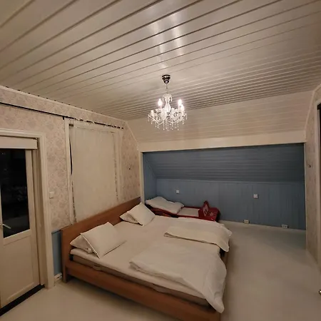 Executive 5 Bedrooms House In Central - 5 Mins Walk From Station Apartment Lillestrom